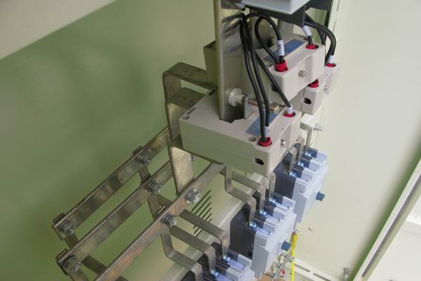龙凤配电柜-3683谈谈配电柜的尺寸有哪些